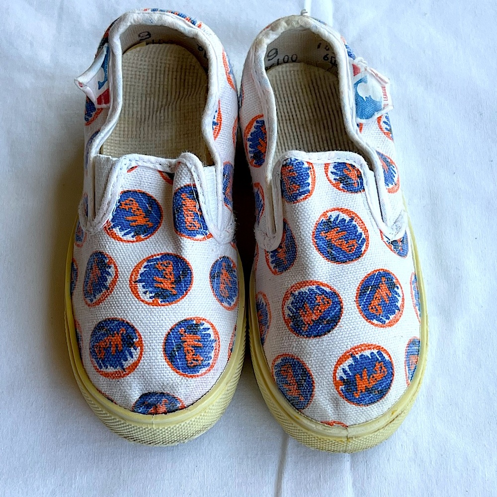 Major League Baseball Mets slip on sneakers, size 9 youth, multi colored